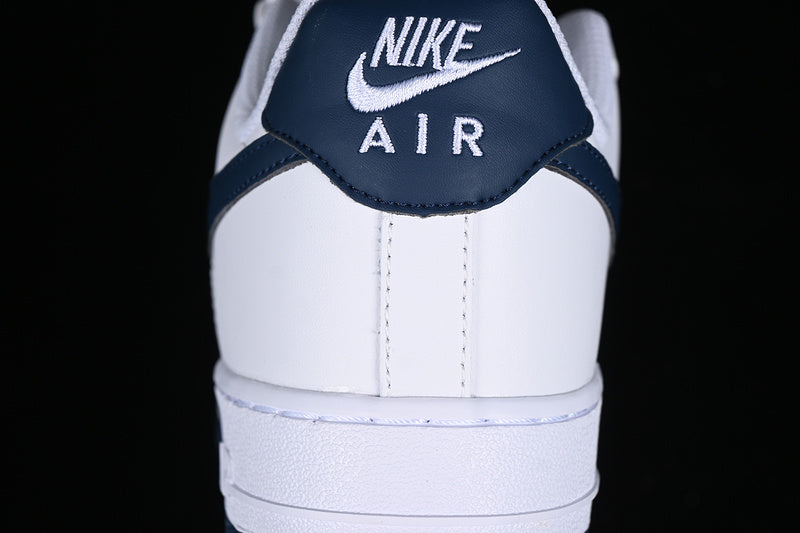 NikeUnisex Air Force 1 - White/Navy