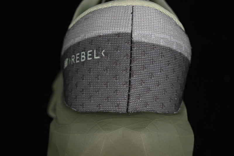 New Balance Fuelcell Elite V4 - Rebel