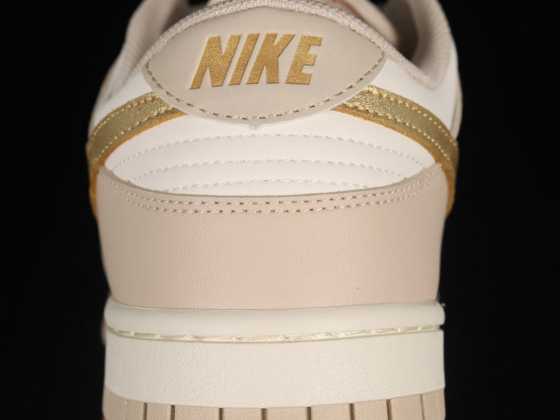 Unisex NikeSB Dunk Low Gold Swoosh - Phantom