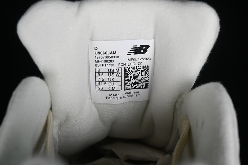 New Balance 9060 - Sea Salt/Brown