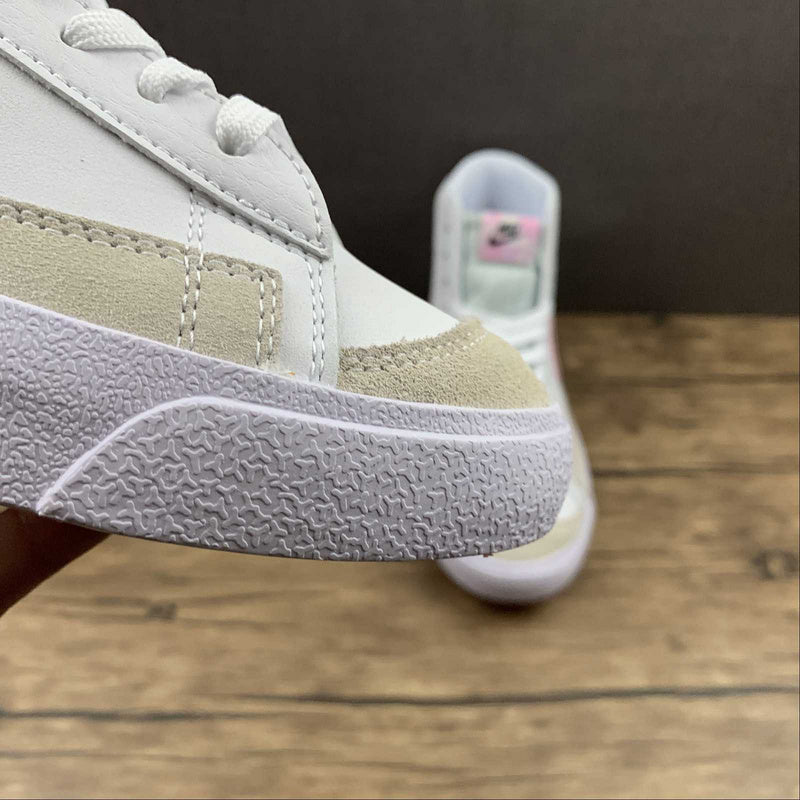 NikeWMNS Blazer Mid 77 - Double Swoosh