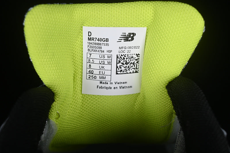 New Balance 740 - Grey