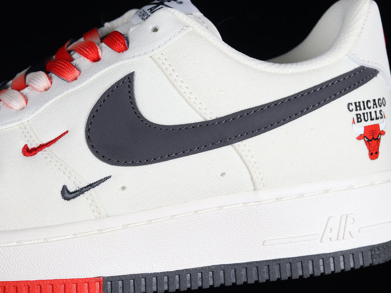 NikeUnisex Air Force 1 AF1 - Chicago Bulls