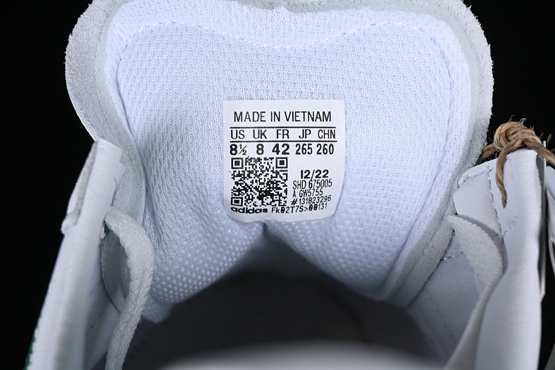 adidasOriginals Jeans - White