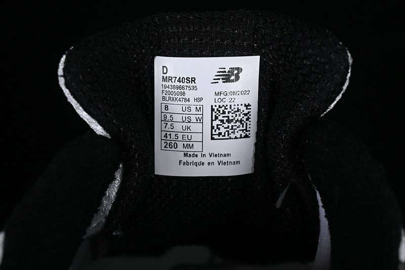 New Balance 740 - Silver/Red