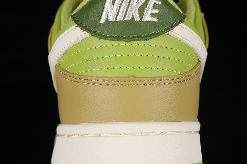 NikeUnisex  Dunk Low - Vivid Green