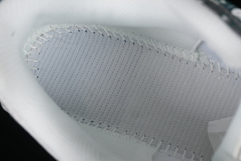 New Balance 740v2 - White/Marsh Green