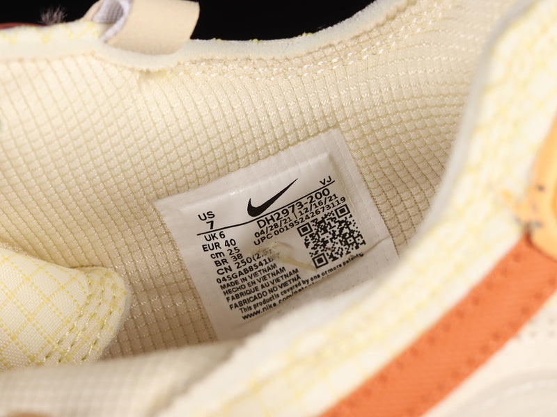 NikeUnisex Air Max 90 AM90 Terrascape - Fuel Orange