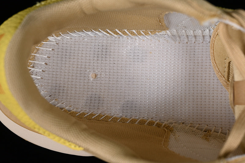 NikeUnisex Phoenix x Sacai Vapor Waffle - Yellow/Gold