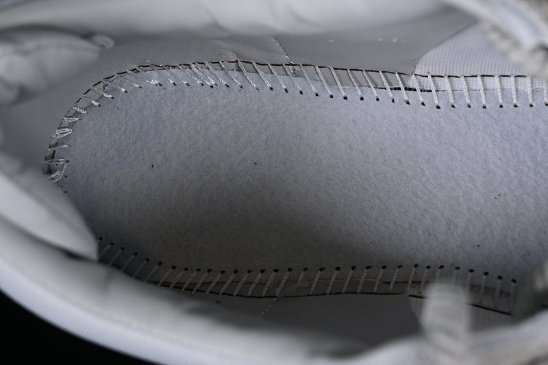 adidasUnisex x Bad Bunny Campus - White