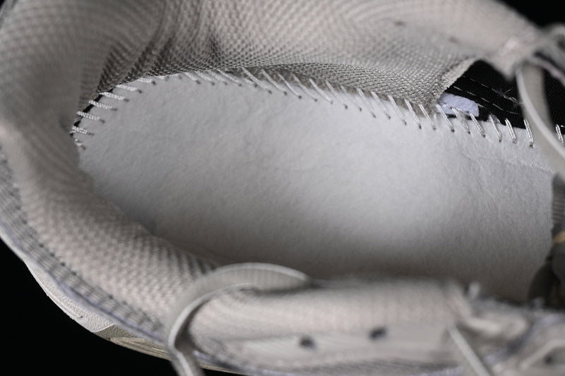 New Balance 860 V2 - Mars