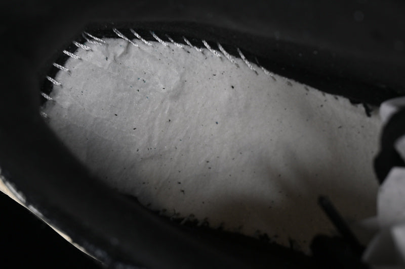 New Balance 9060 - Black/Sea Salt