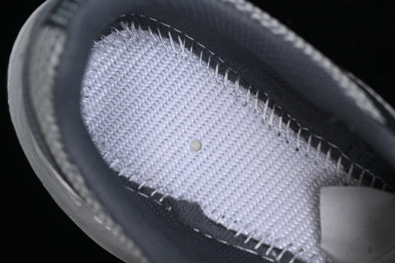 adidasUnisex Adizero Aruku - Grey/Cream