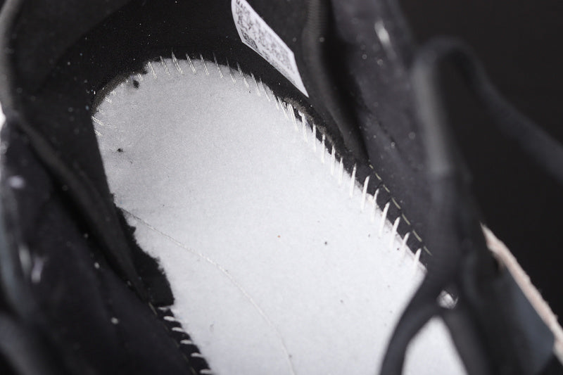 adidasUnisex Niteball - Black/White
