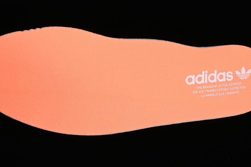 adidasMens Gazzele Indoor - Beam Orange