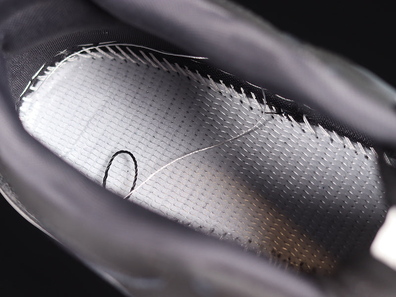 New Balance 550 - Triple Black