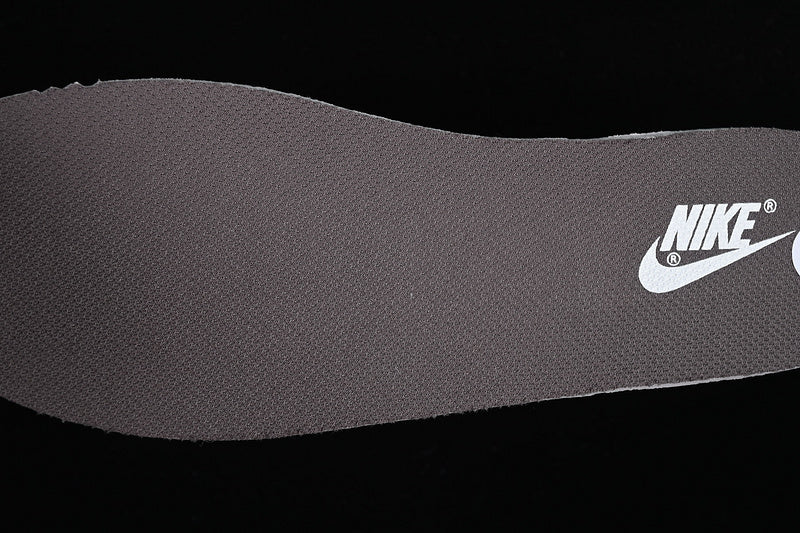 NikeSB Dunk Low - White/Brown