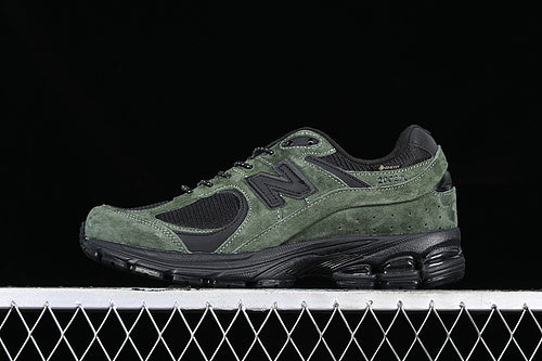 New Balance 2002R - Gore Tex Green