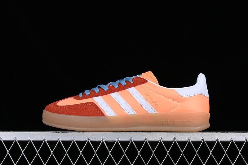 adidasMens Gazzele Indoor - Beam Orange