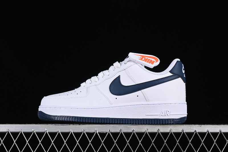 NikeUnisex Air Force 1 - White/Navy