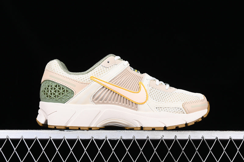 NikeMens Zoom Vomero 5 Sail Laser - Medium Olive