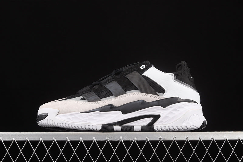 adidasUnisex Niteball - Black/White