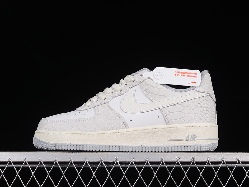 NikeUnisex Air Force 1 AF1 - White Python