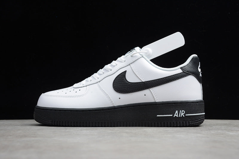 NikeUnisex Air Force 1 AF1 Low - Black Midsole