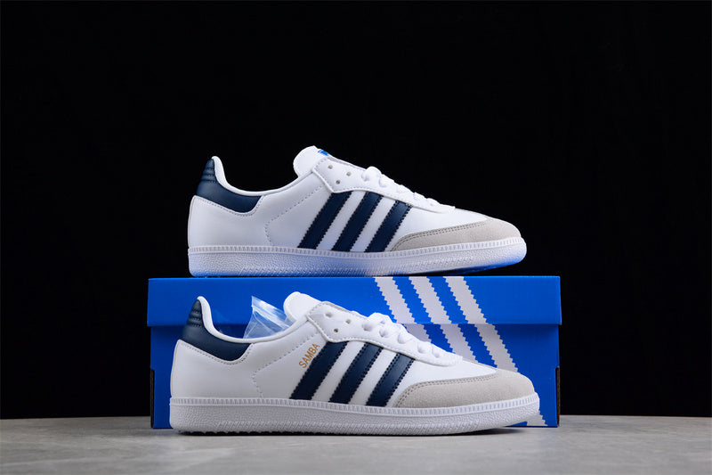 adidasMens Samba - White/Navy