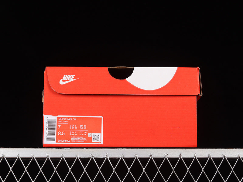 Supreme x NikeSB Dunk Low Pro - White
