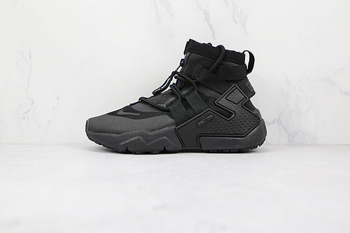 Black huarache deals gripp