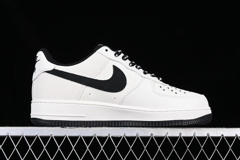 NikeMens Air Force 1 AF1 Low - Black/White