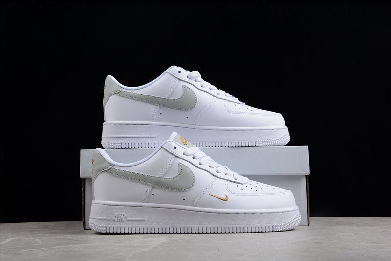 NikeWMNS Air Force 1 AF1 Low - Gold Mini Swoosh - White