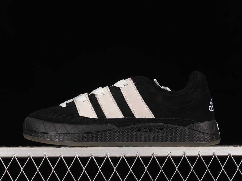 adidasUnisex Adimatic - Core Black/Crystal White