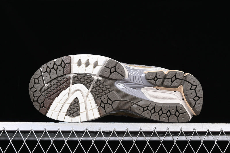 New Balance 860 V2 - Mars