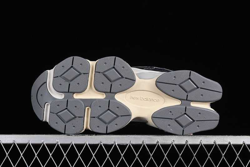 New Balance 9060 - Black/Sea Salt