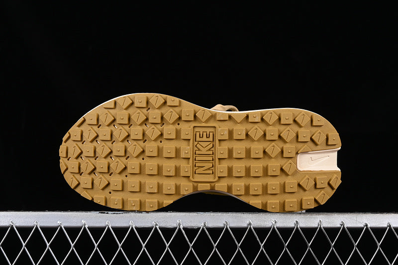 NikeUnisex Phoenix x Sacai Vapor Waffle - Yellow/Gold