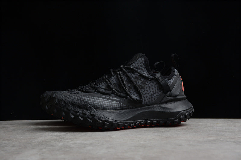 NikeMens ACG Mountain Fly Low Anthracite- Black