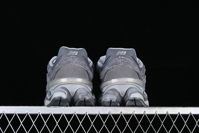 New Balance 9060 - Magnet