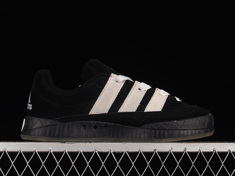 adidasUnisex Adimatic - Core Black/Crystal White