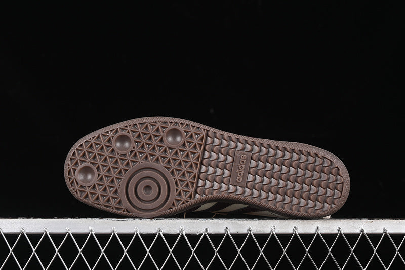 adidasUnisex Samba - Wonder White/Maroon