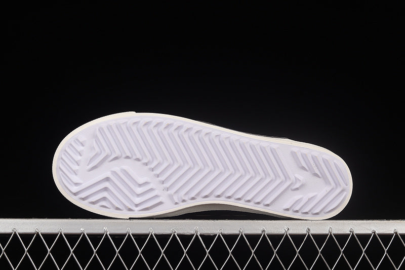 NikeUnisex Blazer 77 Mid Jumbo - White