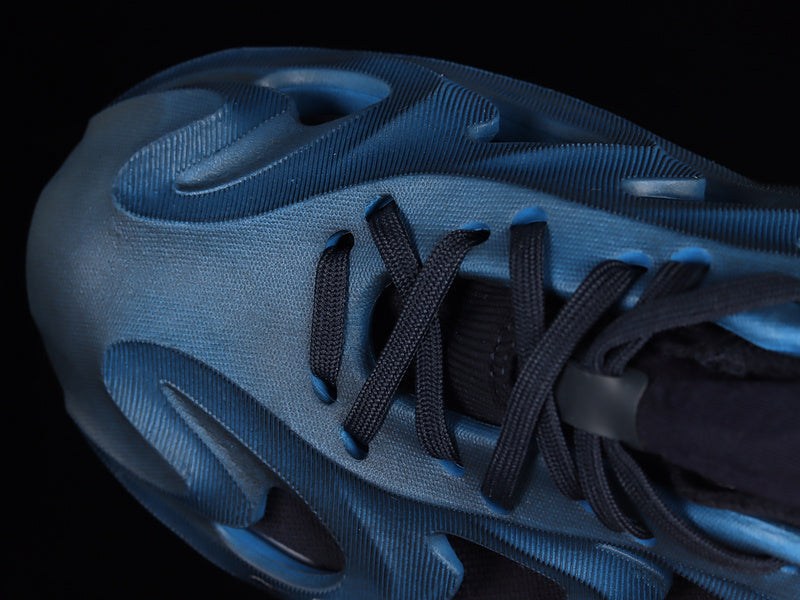 adidasMens adiFOM Q - Cosmic Way