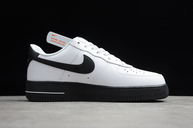 NikeUnisex Air Force 1 AF1 Low - Black Midsole