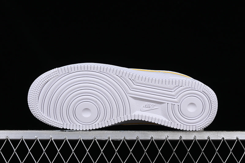 NikeUnisex Air Force 1 AF1 Low - White/Gold