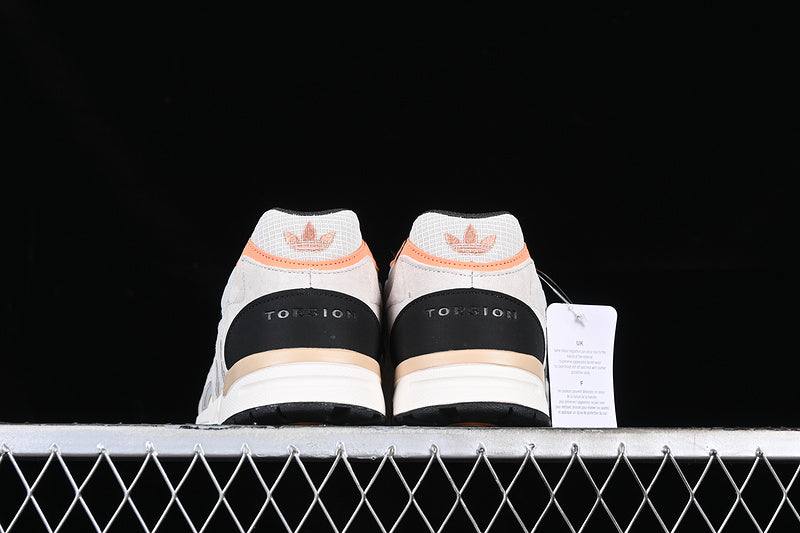 adidasUnisex Torsion Super - White Carbon