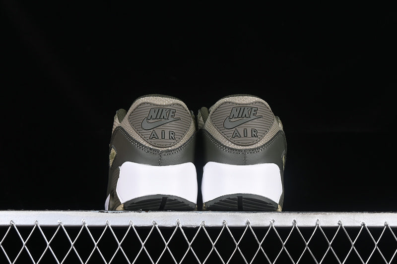 NikeUnisex Air Max 90 AM90 - Olive