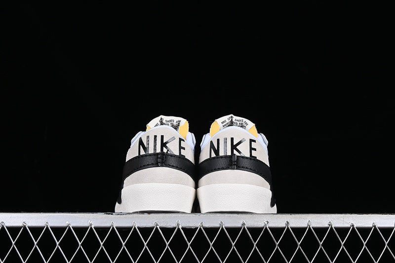 NikeUnisex Blazer Low 77 Jumbo - White/Black Sail
