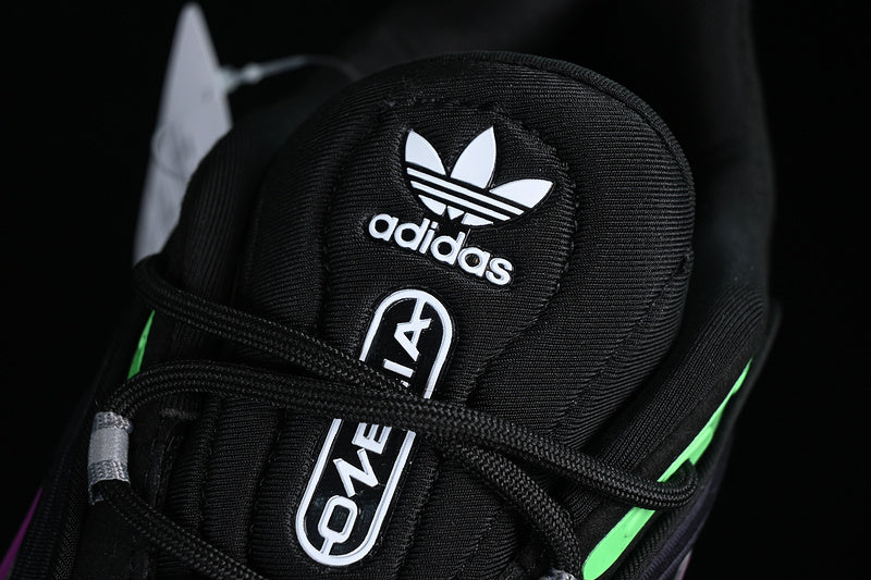 adidasUnisex Ozelia - Black Purple/Screaming Green