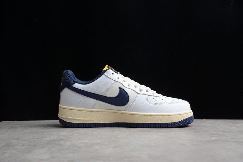 NikeUnisex Air Force 1 AF1 Low - Varsity Jacket
